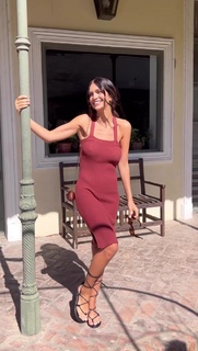 Zaira Nara feet photo thumbnail