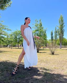 Carolina Ardohain feet photo thumbnail