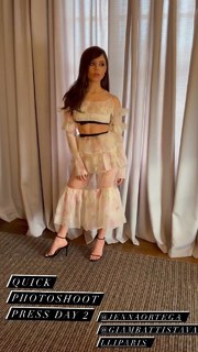 Jenna Ortega feet photo thumbnail