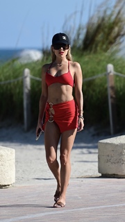 Sylvie Meis feet photo thumbnail