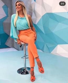 Renata Fan feet photo thumbnail