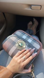 Anushka Sen feet photo thumbnail
