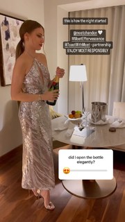 Xenia Tchoumitcheva feet photo thumbnail