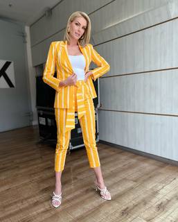 Ana Hickmann feet photo thumbnail
