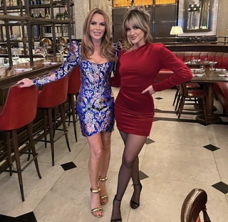 Amanda Holden feet photo thumbnail