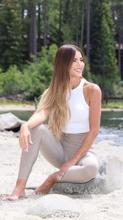 Gaby Espino feet photo thumbnail