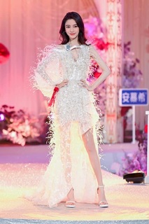 Angelababy feet photo thumbnail