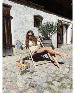 Anna Mucha feet photo thumbnail
