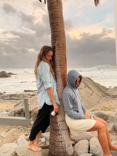 Shailene Woodley feet photo thumbnail