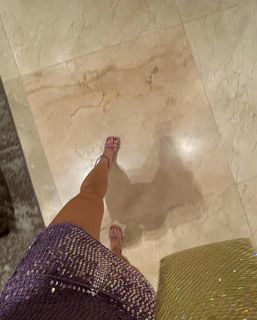 Natalie Noel Mariduena feet photo thumbnail