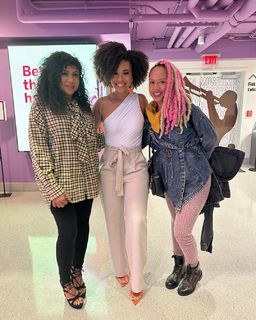 Angela Yee feet photo thumbnail