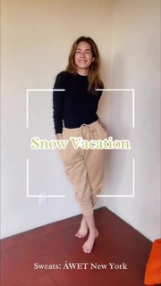 Michelle Monaghan feet photo thumbnail