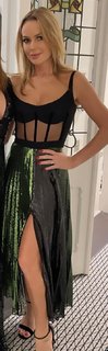 Amanda Holden feet photo thumbnail
