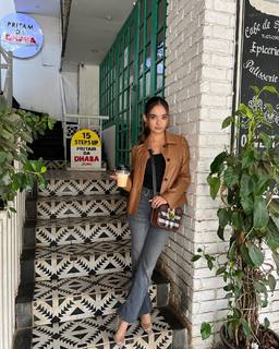 Anushka Sen feet photo thumbnail