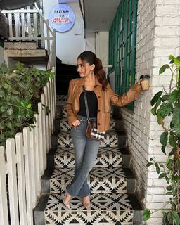 Anushka Sen feet photo thumbnail