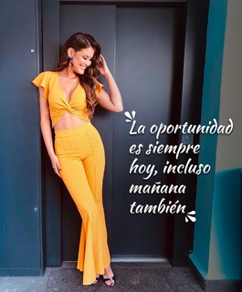 Vanessa Claudio feet photo thumbnail
