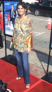 Angie Harmon feet photo thumbnail