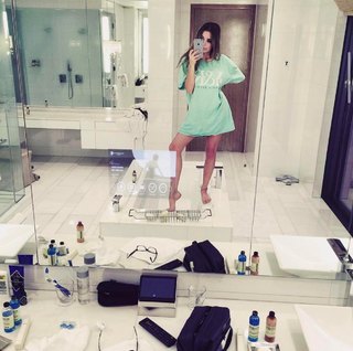 Corinna Kopf feet photo thumbnail