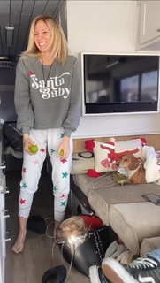 Debbie Gibson feet photo thumbnail