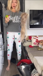 Debbie Gibson feet photo thumbnail