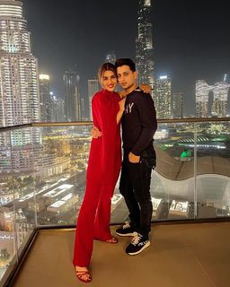 Kriti Sanon feet photo thumbnail