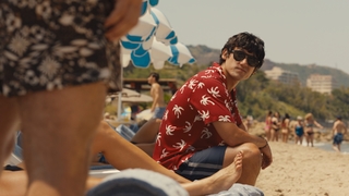 Aubrey Plaza feet photo thumbnail