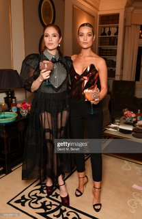 Laura Whitmore feet photo thumbnail