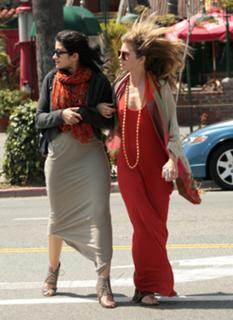 AnnaLynne McCord feet photo thumbnail