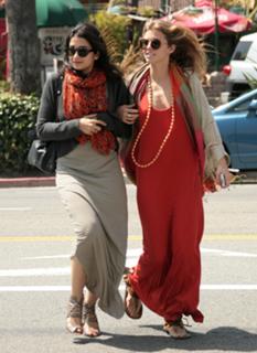 AnnaLynne McCord feet photo thumbnail