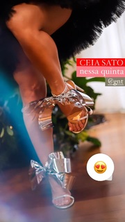 Sabrina Sato feet photo thumbnail