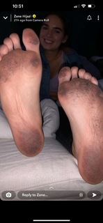Natalie Noel Mariduena feet photo thumbnail