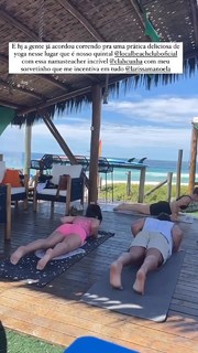 Larissa Manoela feet photo thumbnail