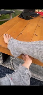 Brooke Burke feet photo thumbnail