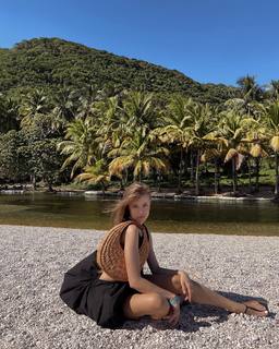 Xenia Tchoumitcheva feet photo thumbnail