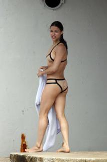 Michelle Rodriguez feet photo thumbnail