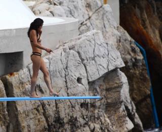 Michelle Rodriguez feet photo thumbnail