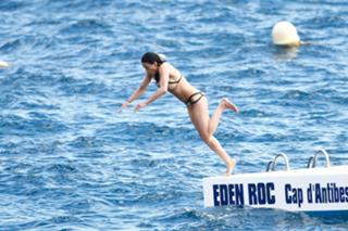Michelle Rodriguez feet photo thumbnail