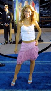 Tara Lipinski feet photo thumbnail