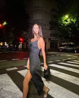Zaira Nara feet photo thumbnail