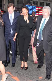 Nicole Scherzinger feet photo thumbnail