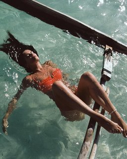 Sara Sampaio feet photo thumbnail