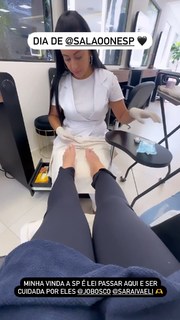 Larissa Manoela feet photo thumbnail