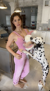 Amanda Cerny feet photo thumbnail