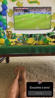 Adriane Galisteu feet photo thumbnail