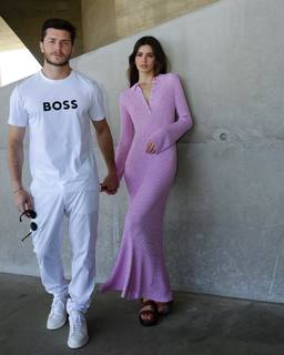 Camila Queiroz feet photo thumbnail