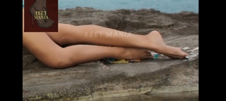 Deepika Padukone feet photo thumbnail