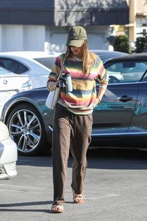Alessandra Ambrosio feet photo thumbnail