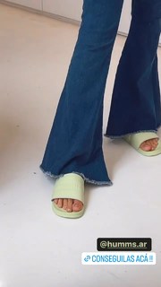 Zaira Nara feet photo thumbnail
