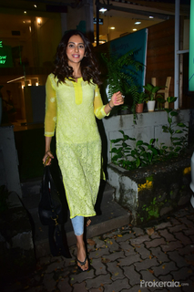 Rakul Preet Singh feet photo thumbnail