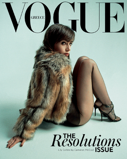 Lily Collins feet photo thumbnail